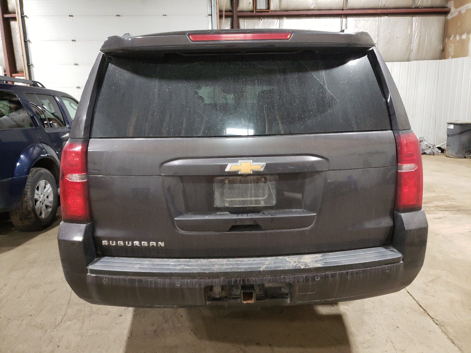 1GNSKHKC1HR222909 2017 Chevrolet Suburban K1500 Lt