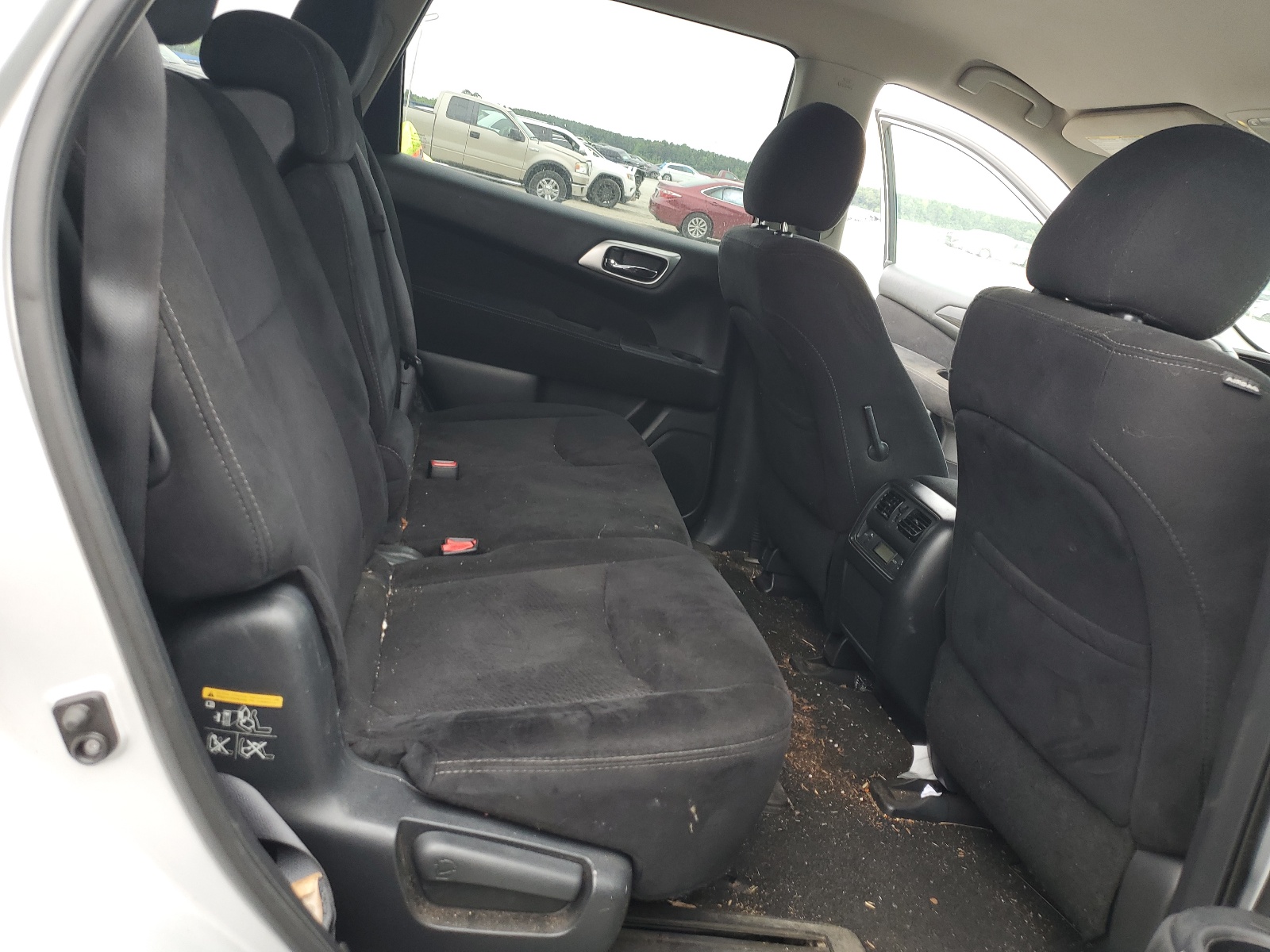 5N1AR2MM8FC670238 2015 Nissan Pathfinder S