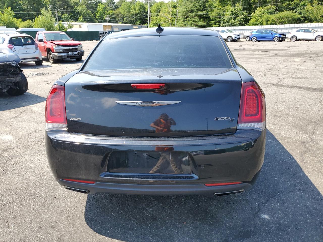 2015 Chrysler 300 Limited VIN: 2C3CCAAG2FH760638 Lot: 58680924