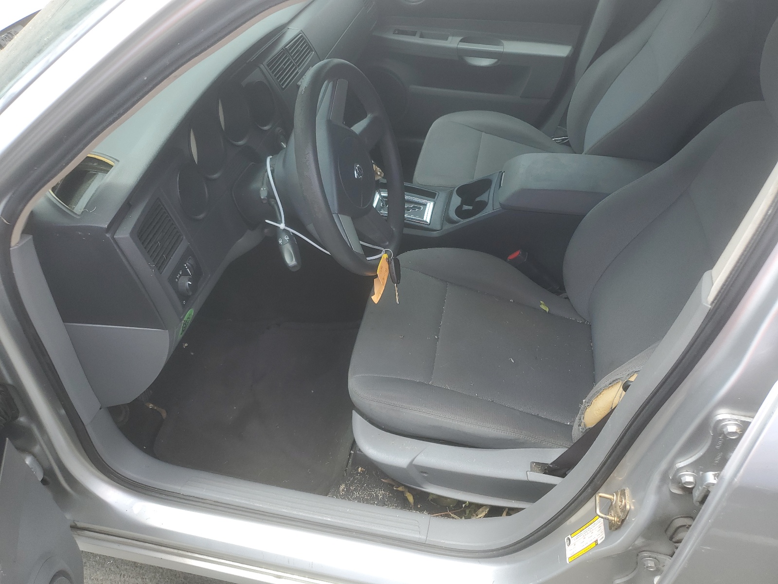 2D4FV48TX5H669688 2005 Dodge Magnum Se