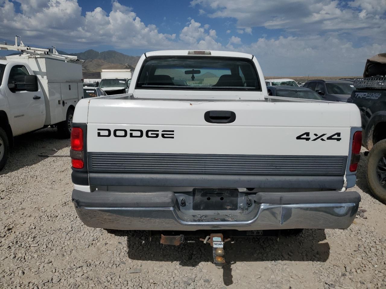 2000 Dodge Ram 1500 VIN: 3B7HF13Z4YM202057 Lot: 59979014