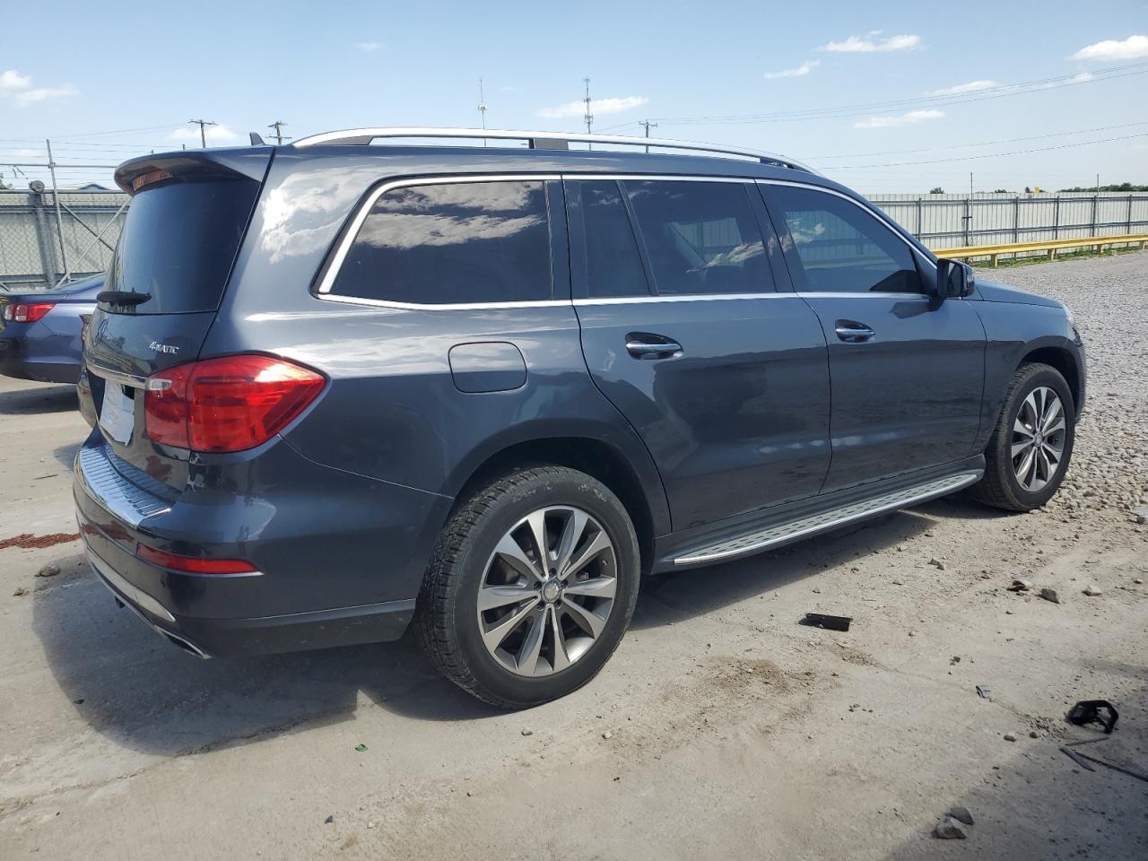 VIN 4JGDF6EE1GA698786 2016 MERCEDES-BENZ GL-CLASS no.3