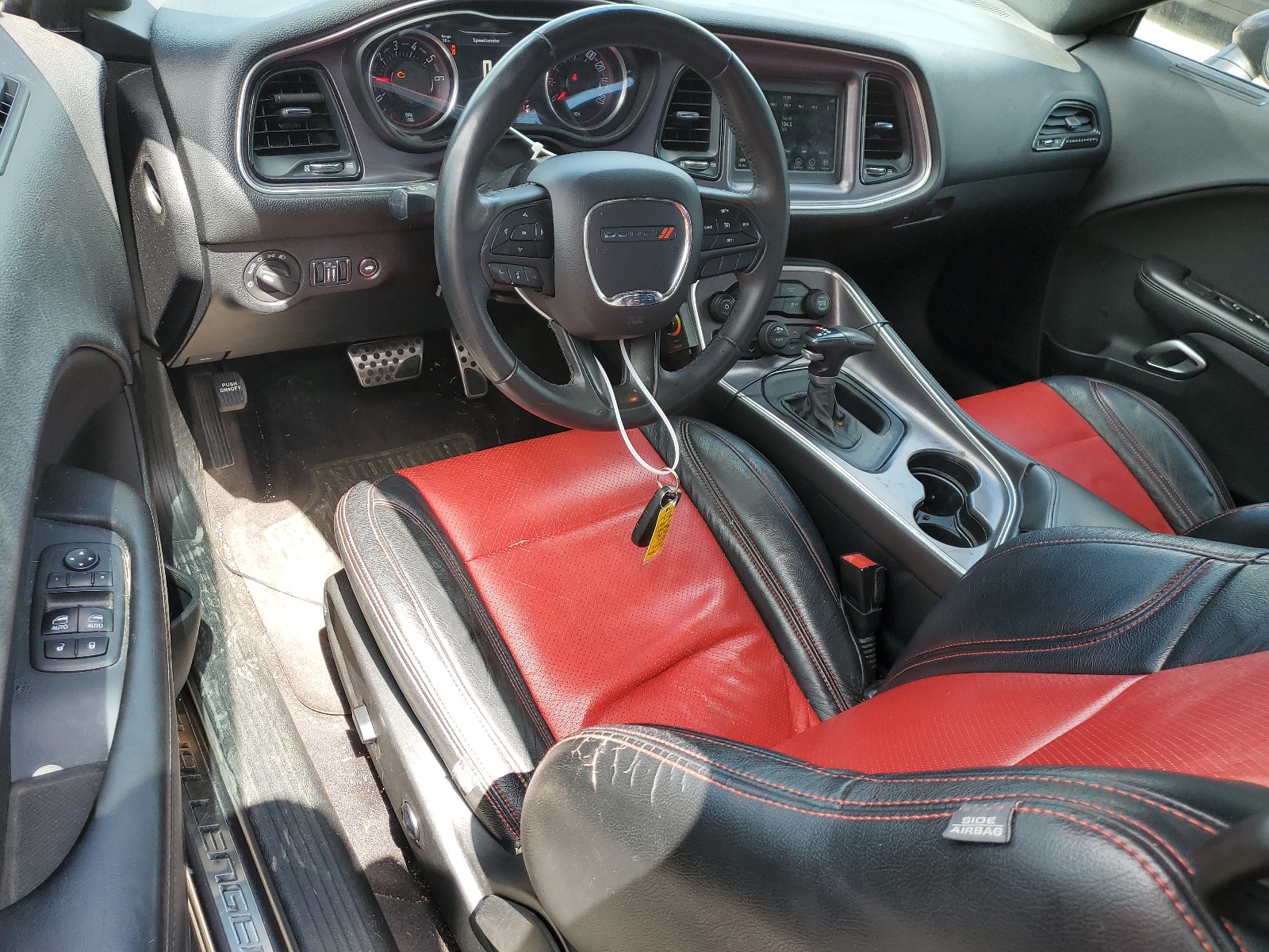 2C3CDZAG2JH219674 2018 Dodge Challenger Sxt