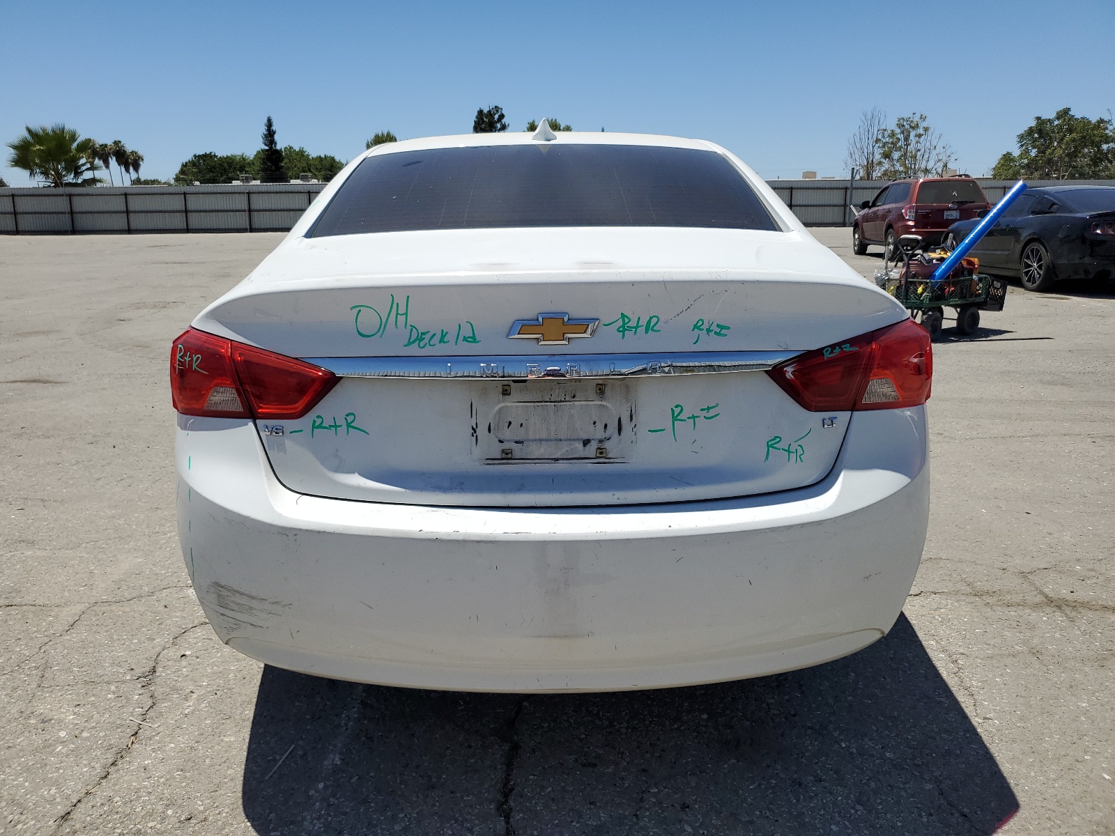 2G1105S38J9111324 2018 Chevrolet Impala Lt