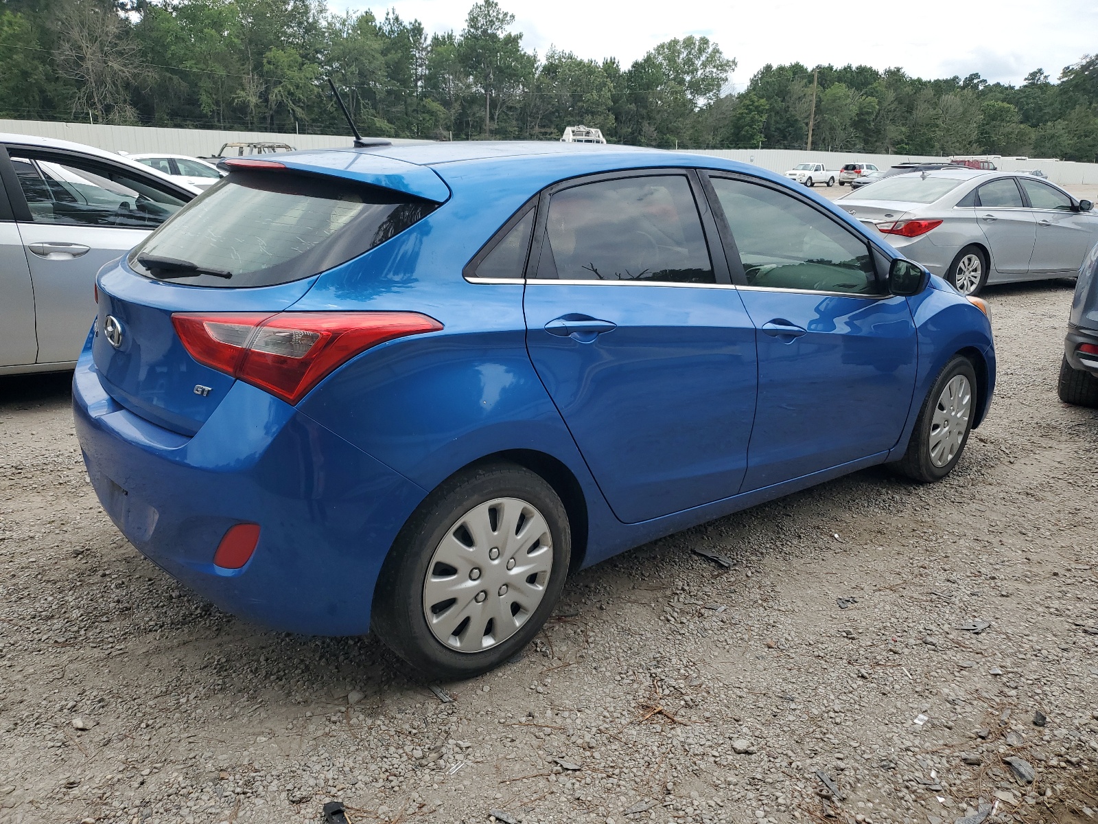 2017 Hyundai Elantra Gt vin: KMHD35LH8HU369664