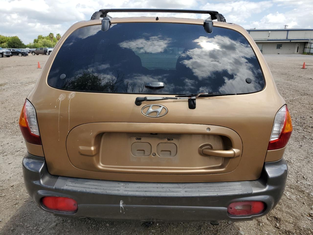 2004 Hyundai Santa Fe - Image 6