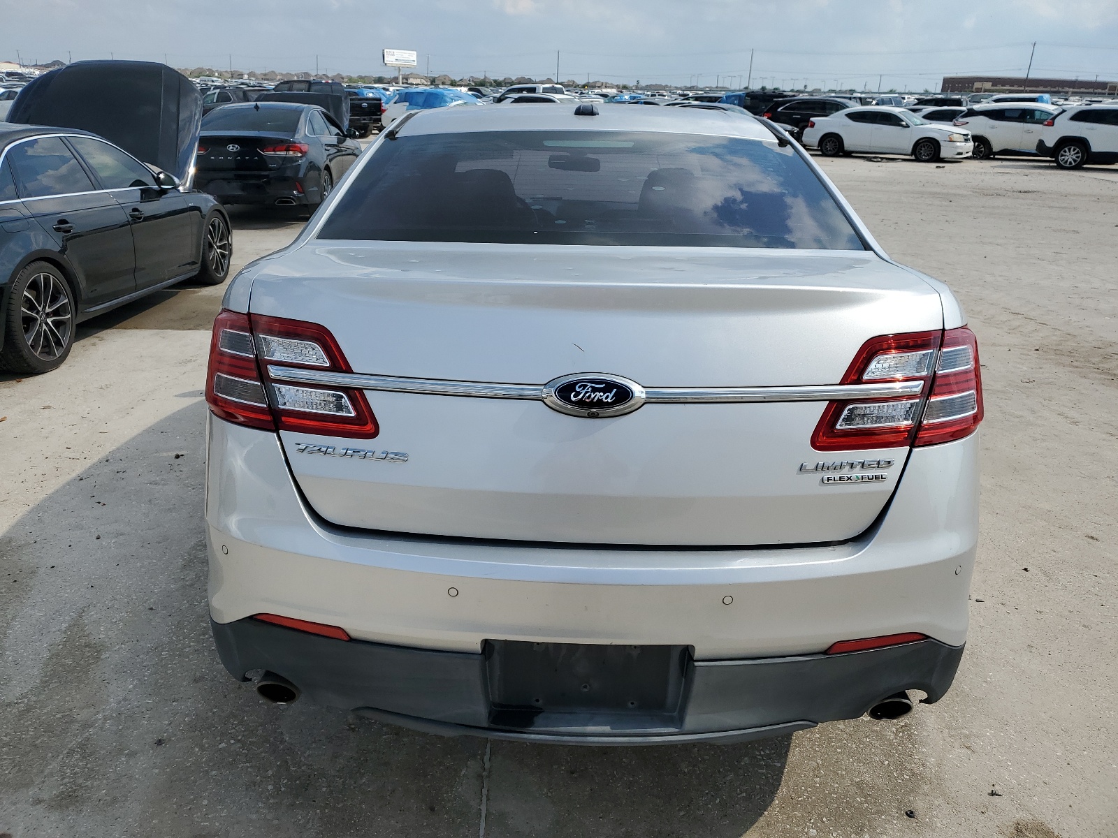 1FAHP2F81EG176485 2014 Ford Taurus Limited