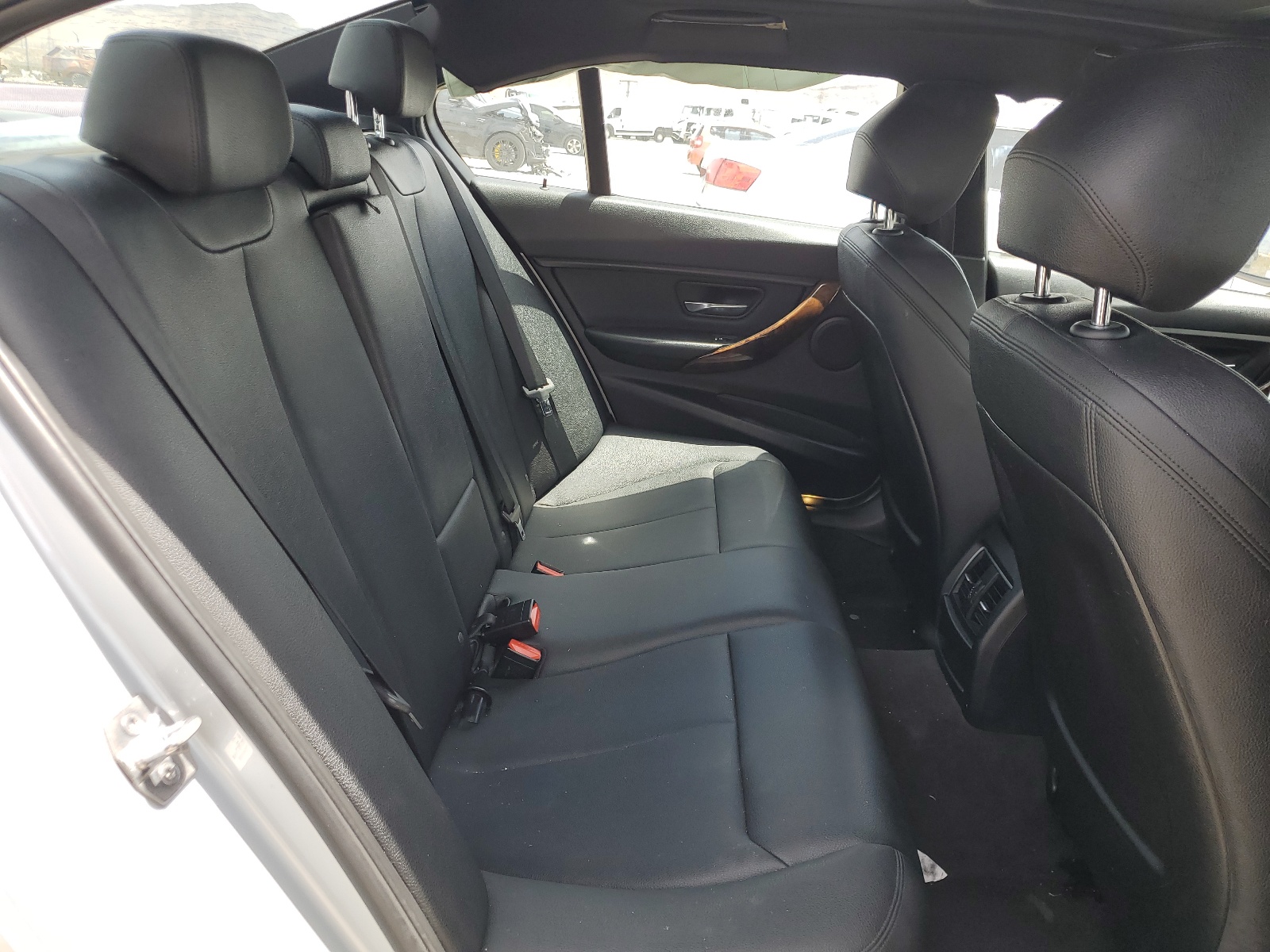 WBA8A9C59GK616500 2016 BMW 320 I