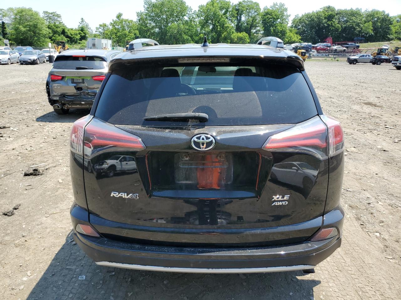 2017 Toyota Rav4 Xle VIN: 2T3RFREV5HW640887 Lot: 59109264