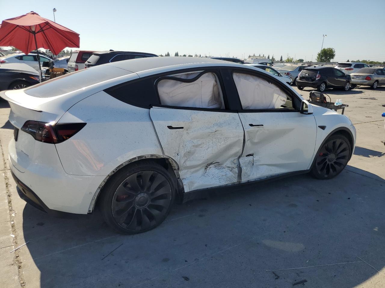 7SAYGDEF7NF340910 Tesla Model Y  3