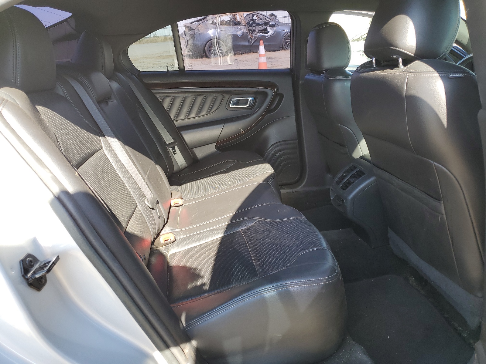 1FAHP2F81GG124941 2016 Ford Taurus Limited