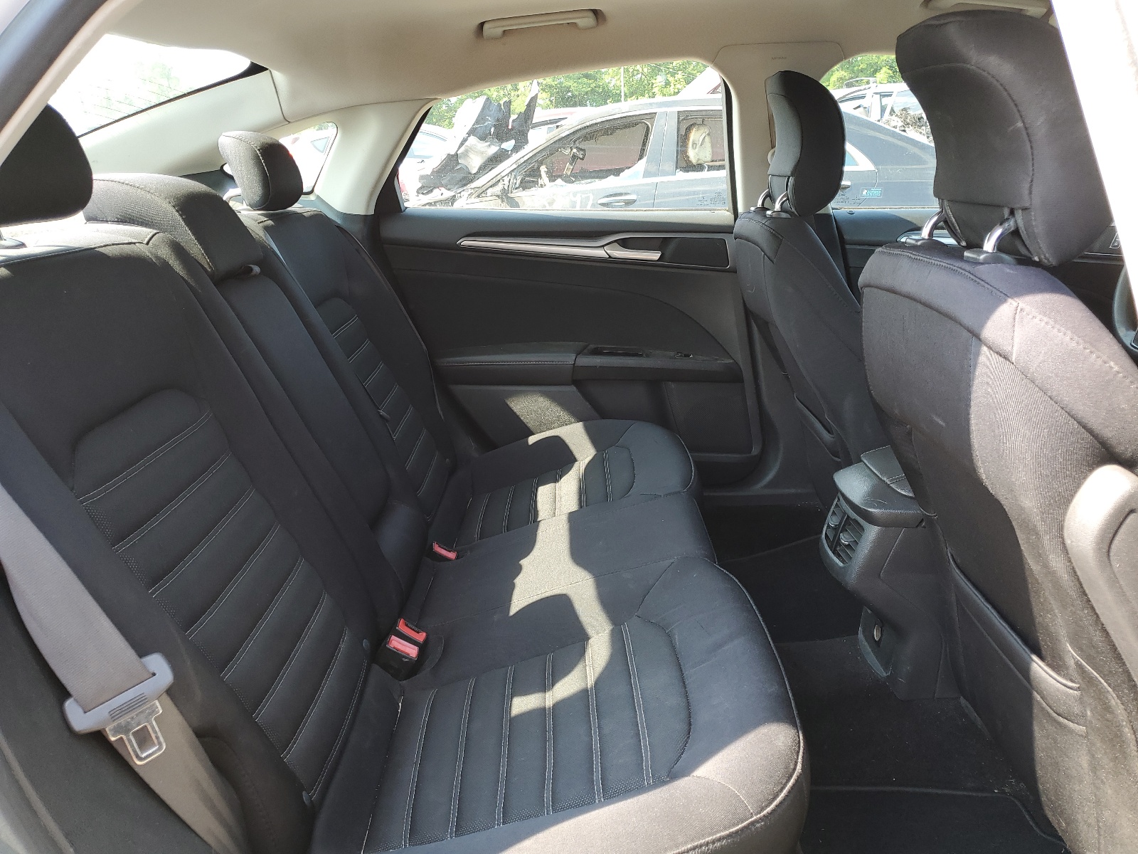 1FA6P0H71E5383678 2014 Ford Fusion Se