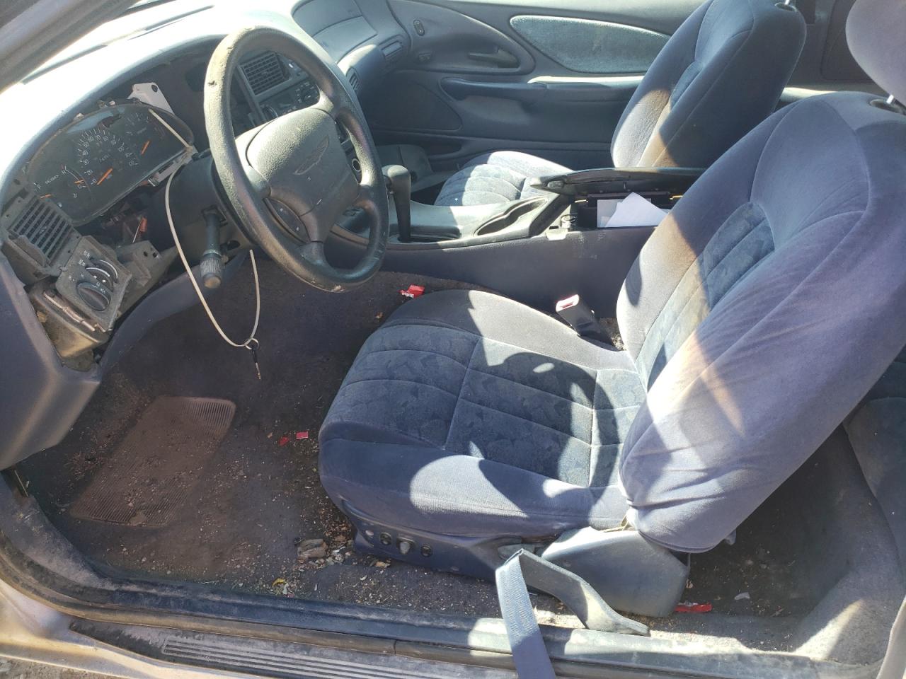 1997 Ford Thunderbird Lx VIN: 1FALP6240VH126479 Lot: 60247394