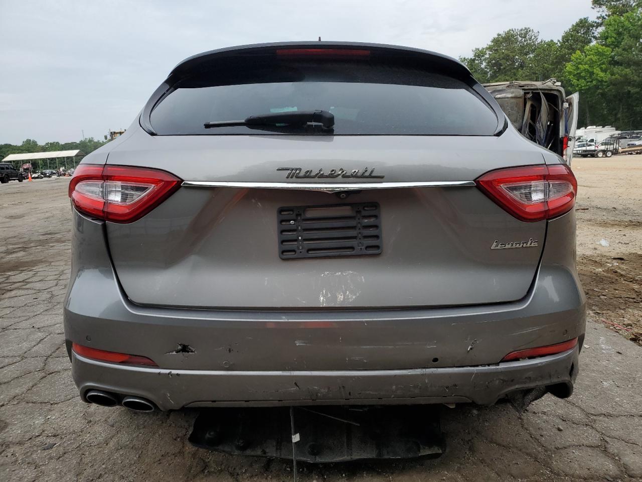 ZN661XUA8HX243186 2017 Maserati Levante