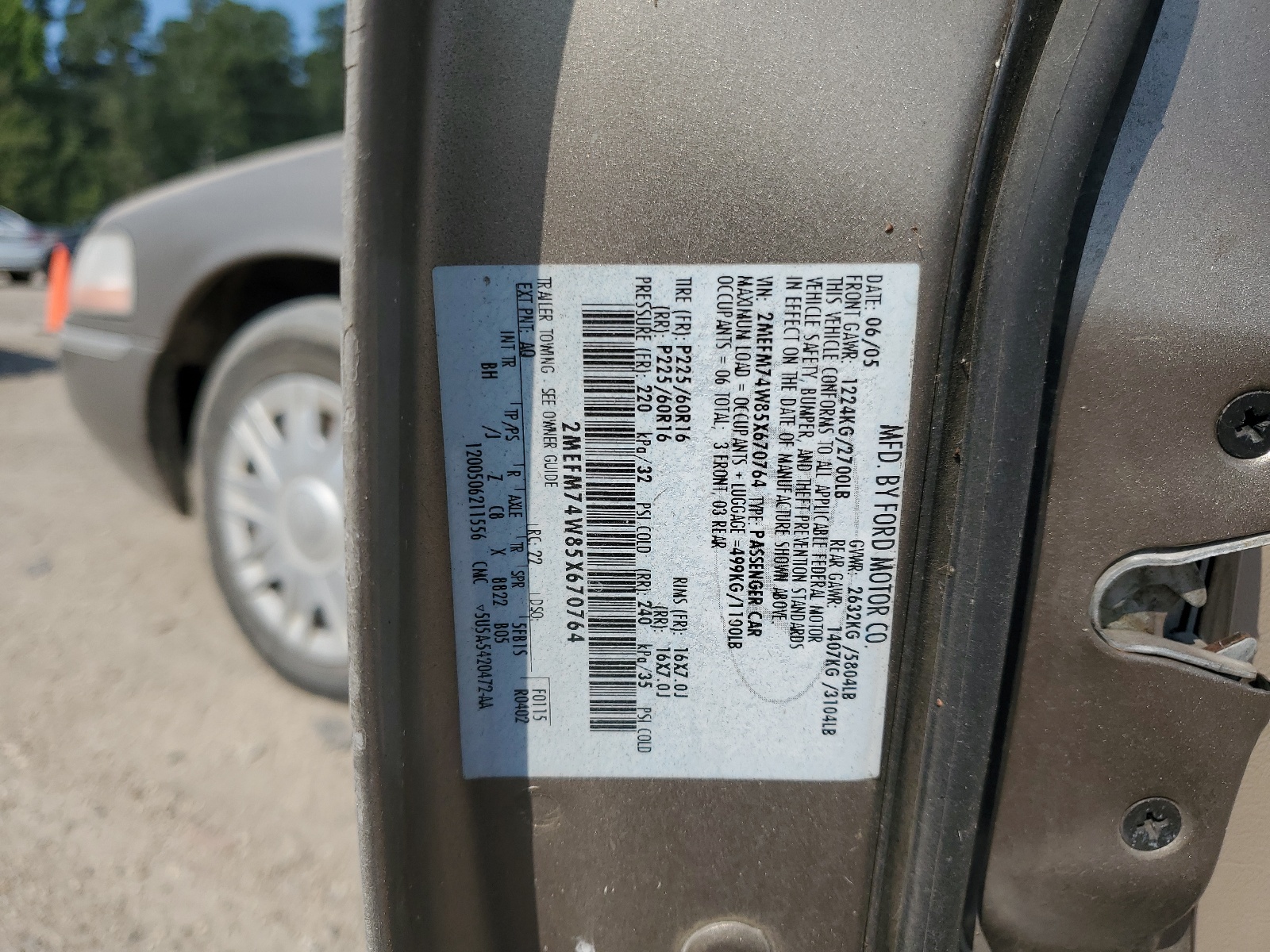 2MEFM74W85X670764 2005 Mercury Grand Marquis Gs