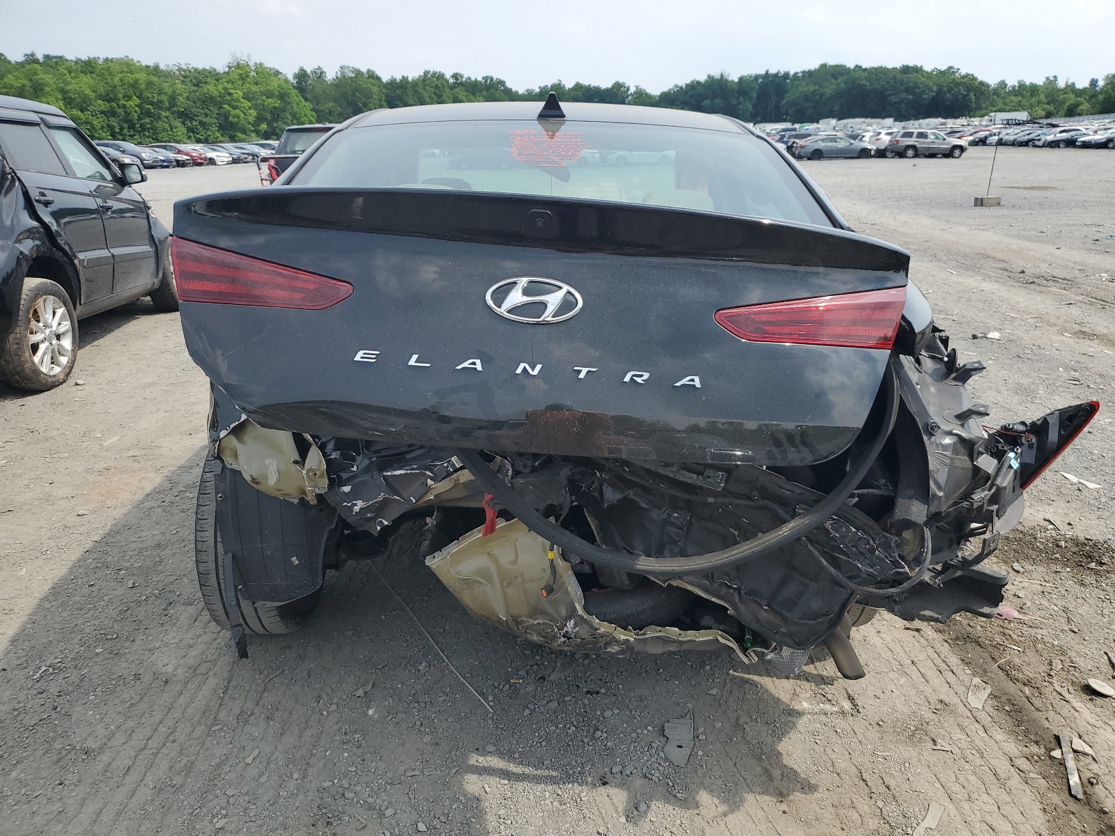 KMHD84LF1KU798811 2019 Hyundai Elantra Sel