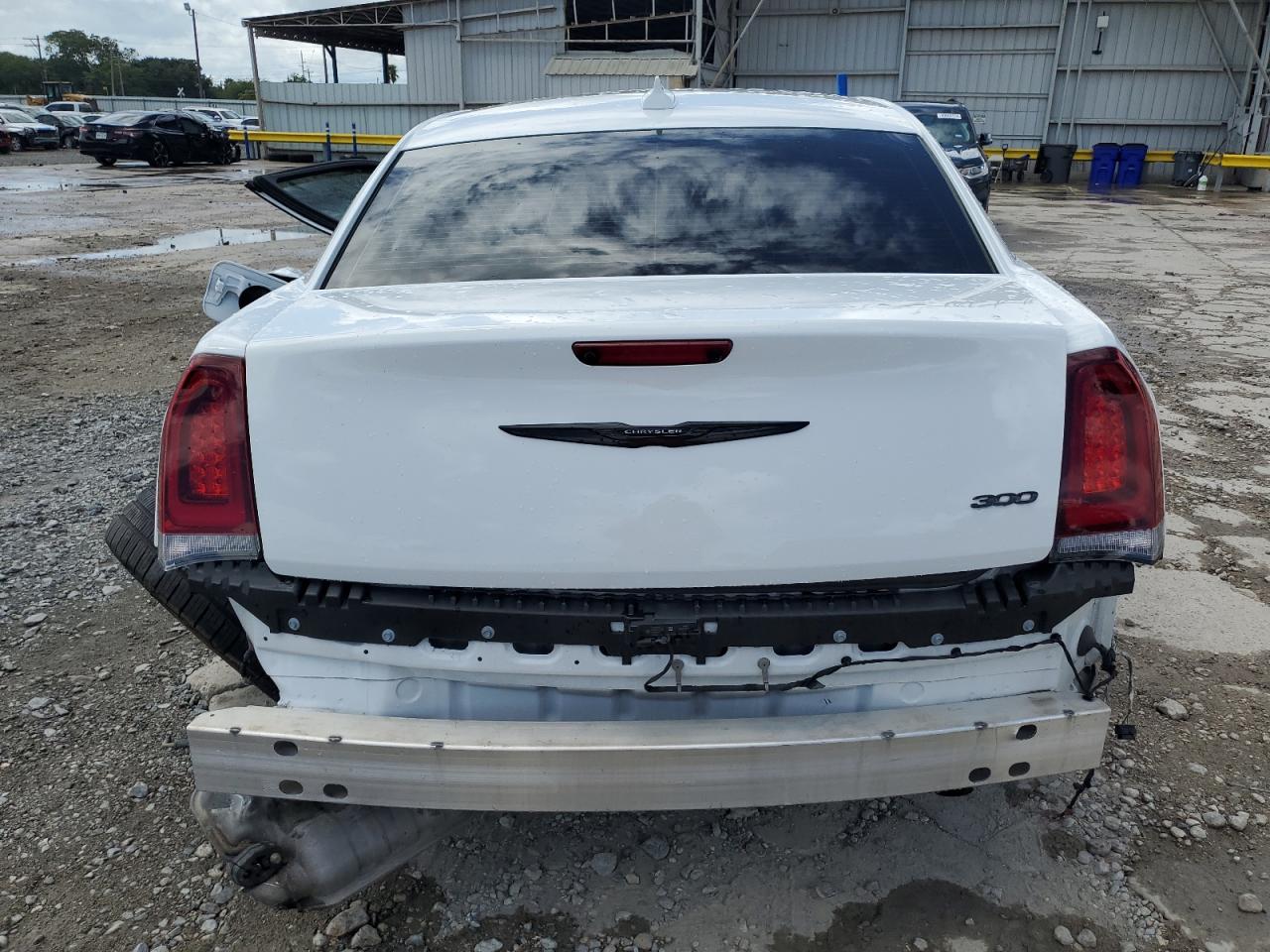 2022 Chrysler 300 Touring VIN: 2C3CCAAGXNH268423 Lot: 60770554