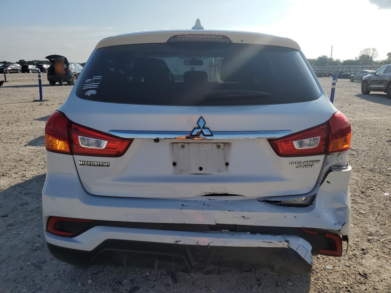 JA4AP3AUXKU035749 2019 Mitsubishi Outlander Sport Es