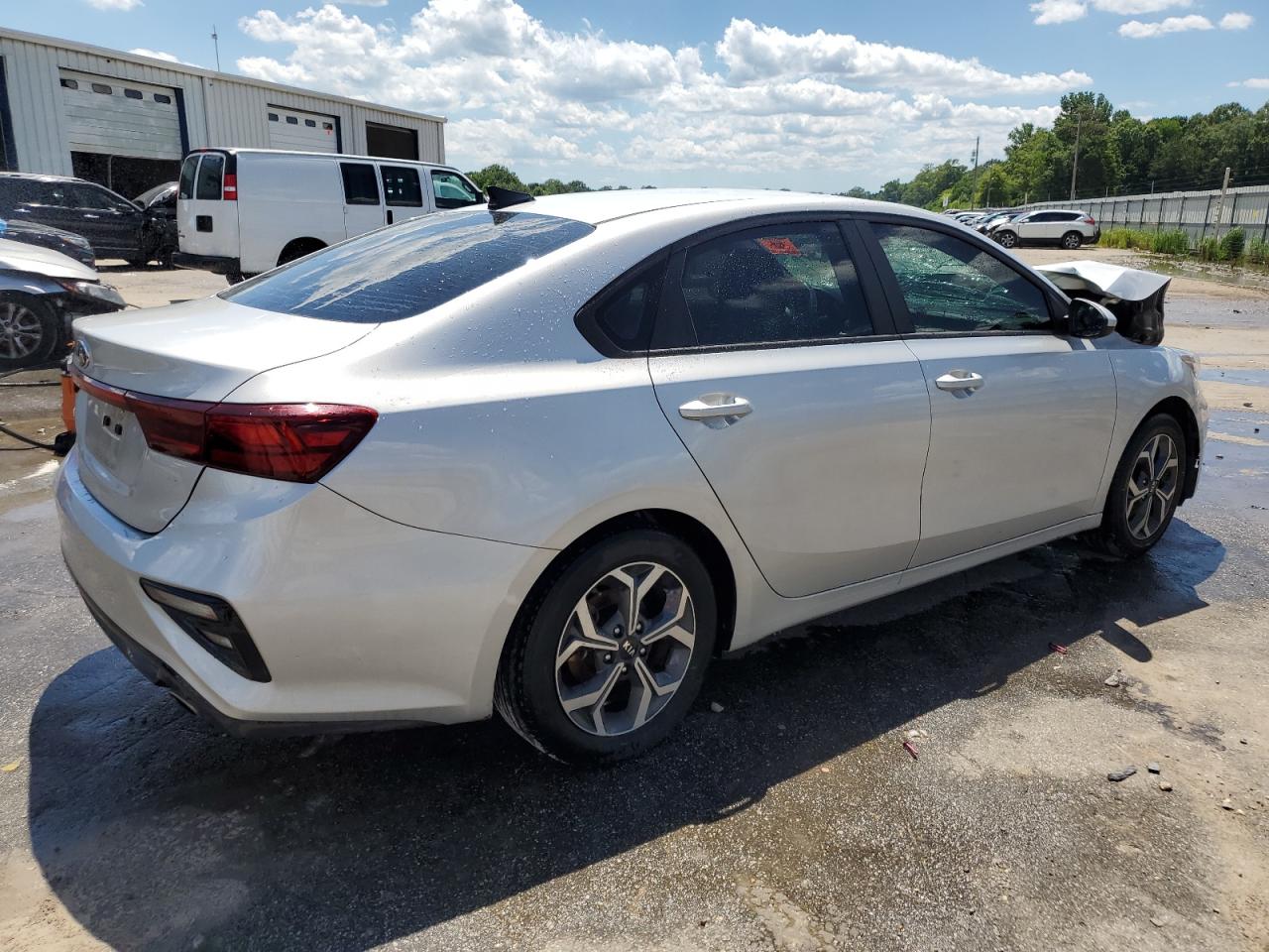 VIN 3KPF24AD9ME277949 2021 KIA FORTE no.3