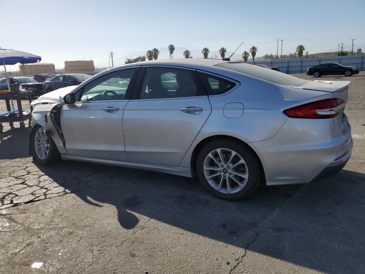 3FA6P0SU7KR223389 2019 FORD FUSION - Image 2