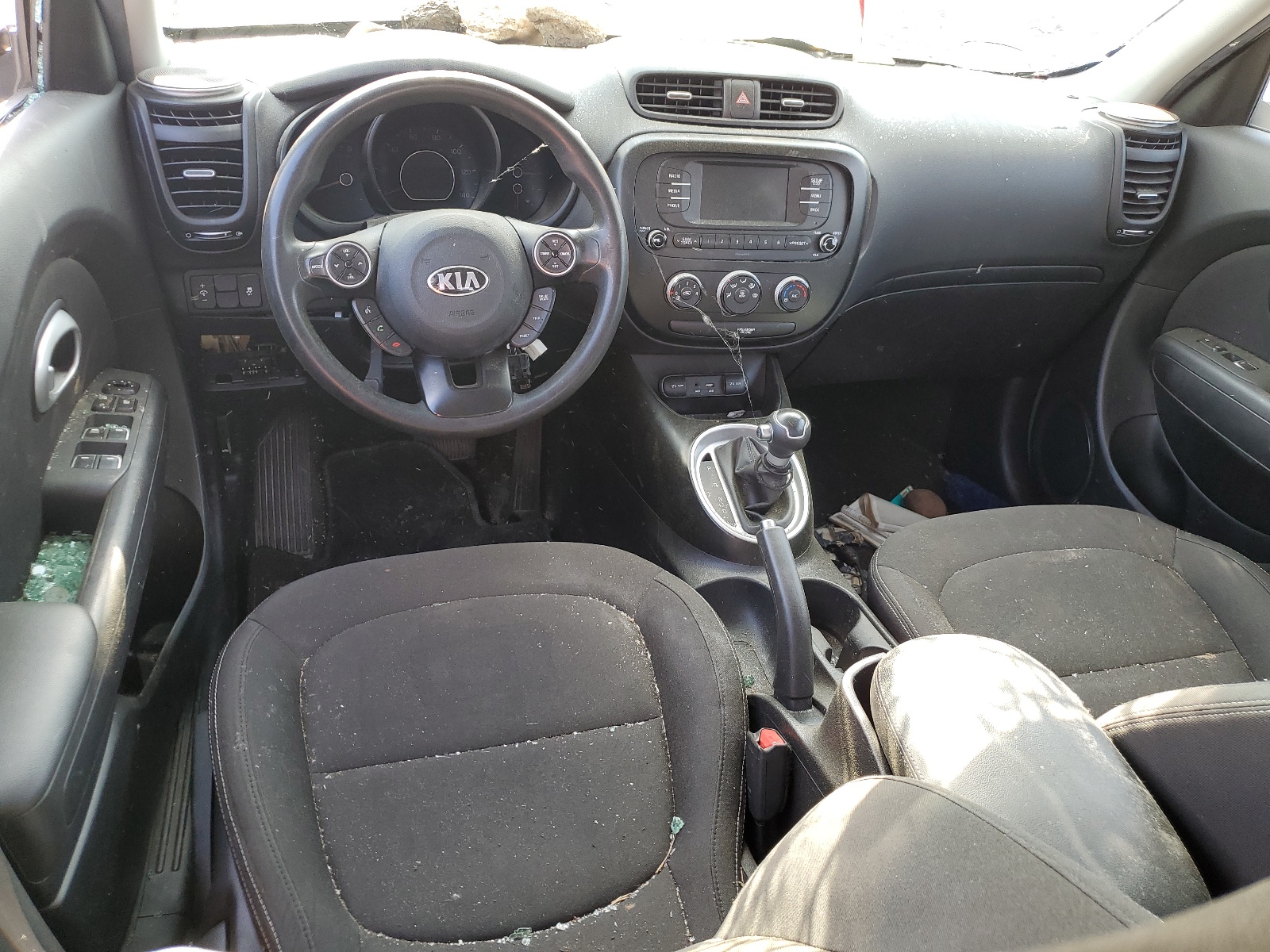 KNDJN2A23J7570214 2018 Kia Soul