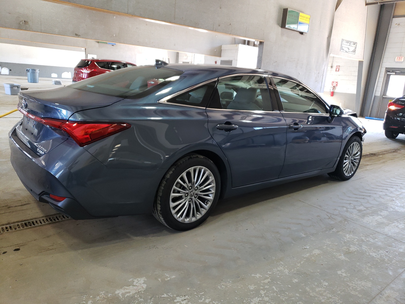 2022 Toyota Avalon Limited vin: 4T1DA1AB1NU011461