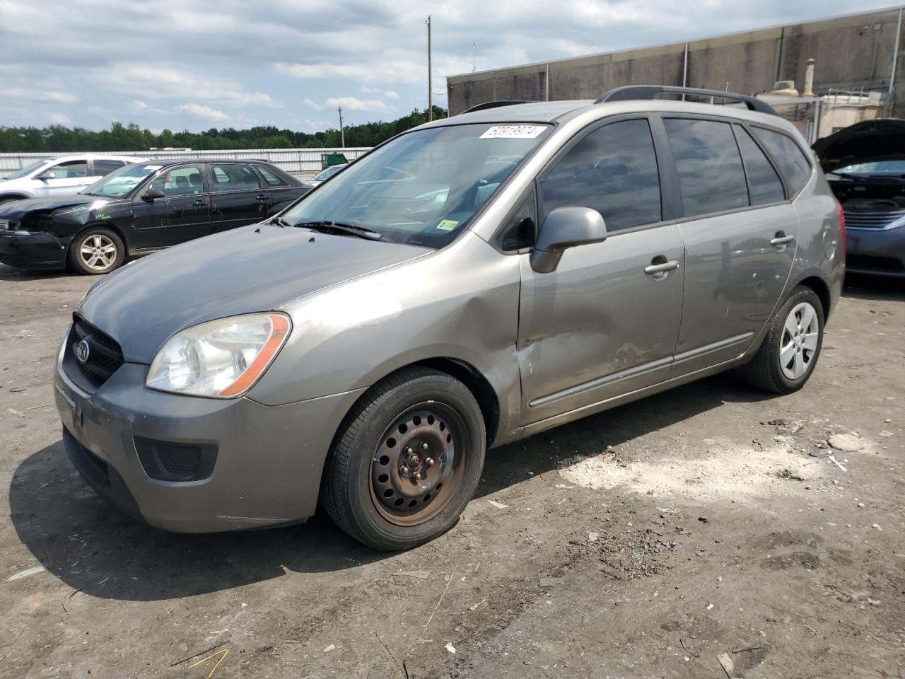 2009 Kia Rondo Lx VIN: KNAFG526897252858 Lot: 60919974