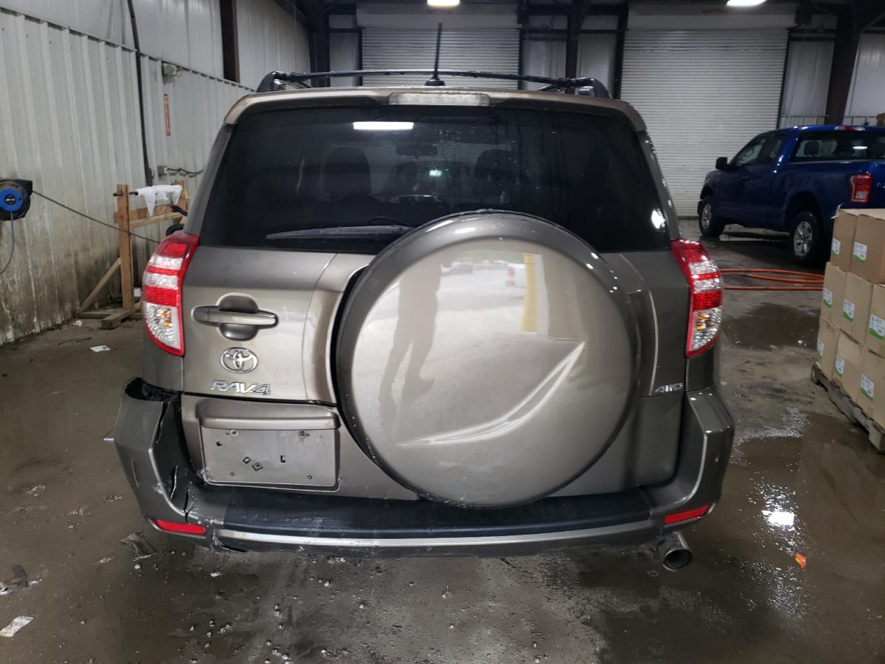 2T3BF4DV2CW217666 2012 Toyota Rav4