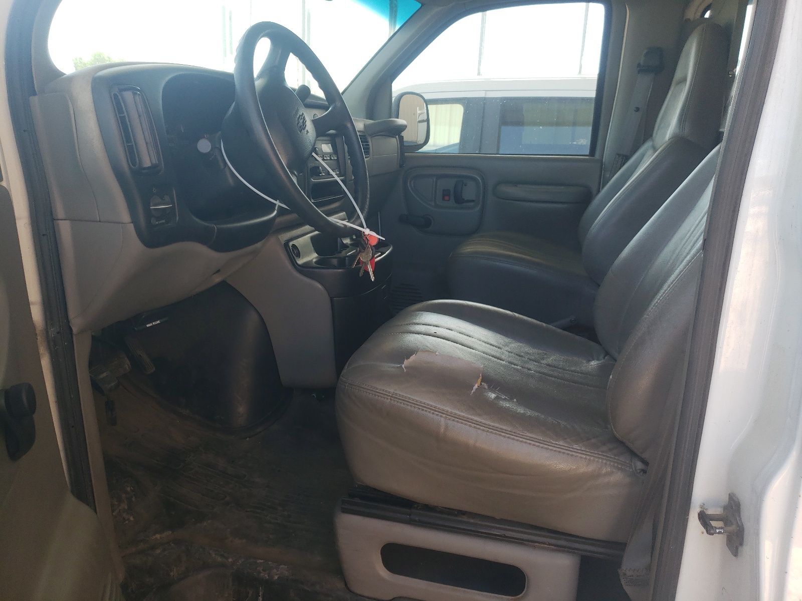 1GCFG25W111119461 2001 Chevrolet Express G2500