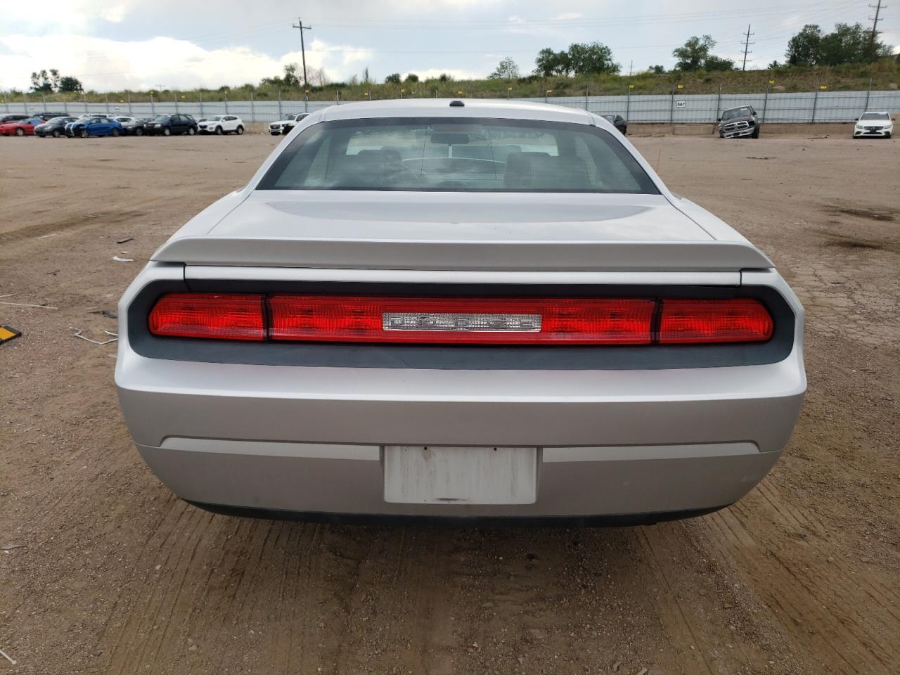 2B3LJ44V79H522450 2009 Dodge Challenger Se