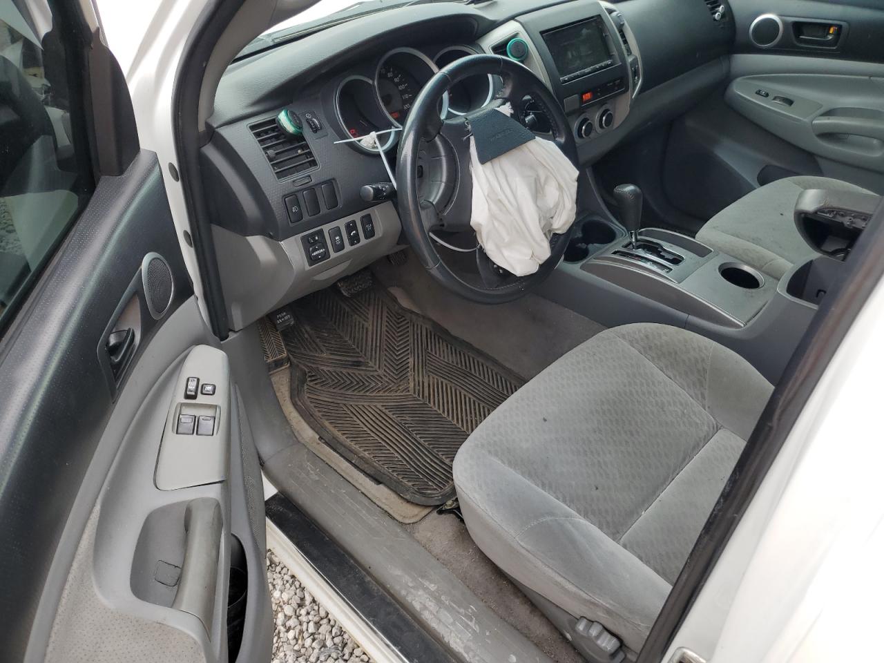 2010 Toyota Tacoma - Image 8
