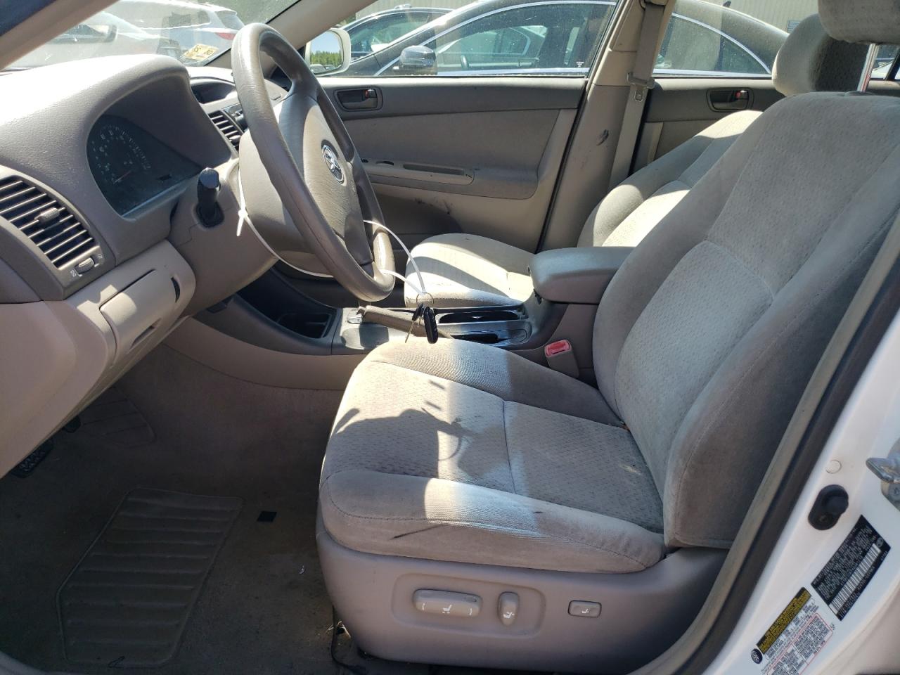 2004 Toyota Camry Le VIN: 4T1BE32K74U381219 Lot: 57056104