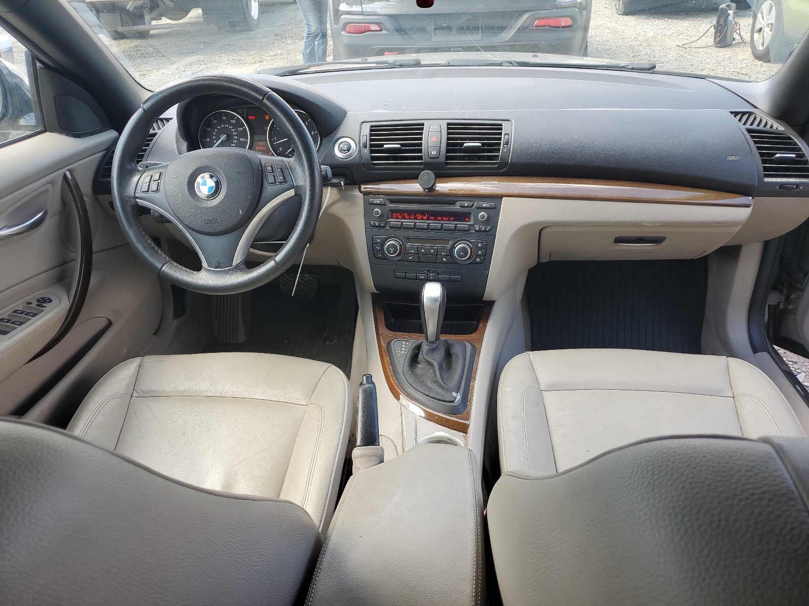 WBAUN1C59BVH82823 2011 BMW 128 I