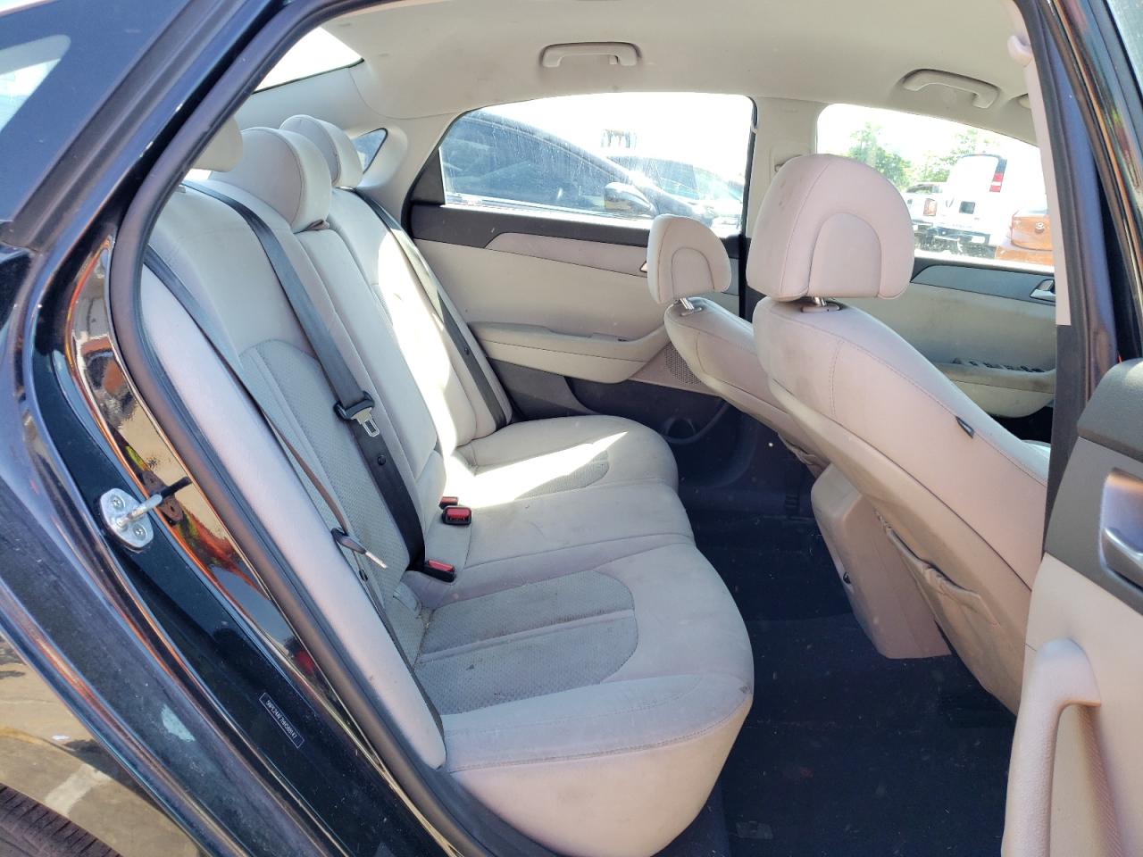 2017 Hyundai Sonata Se VIN: 5NPE24AF7HH588147 Lot: 58024874