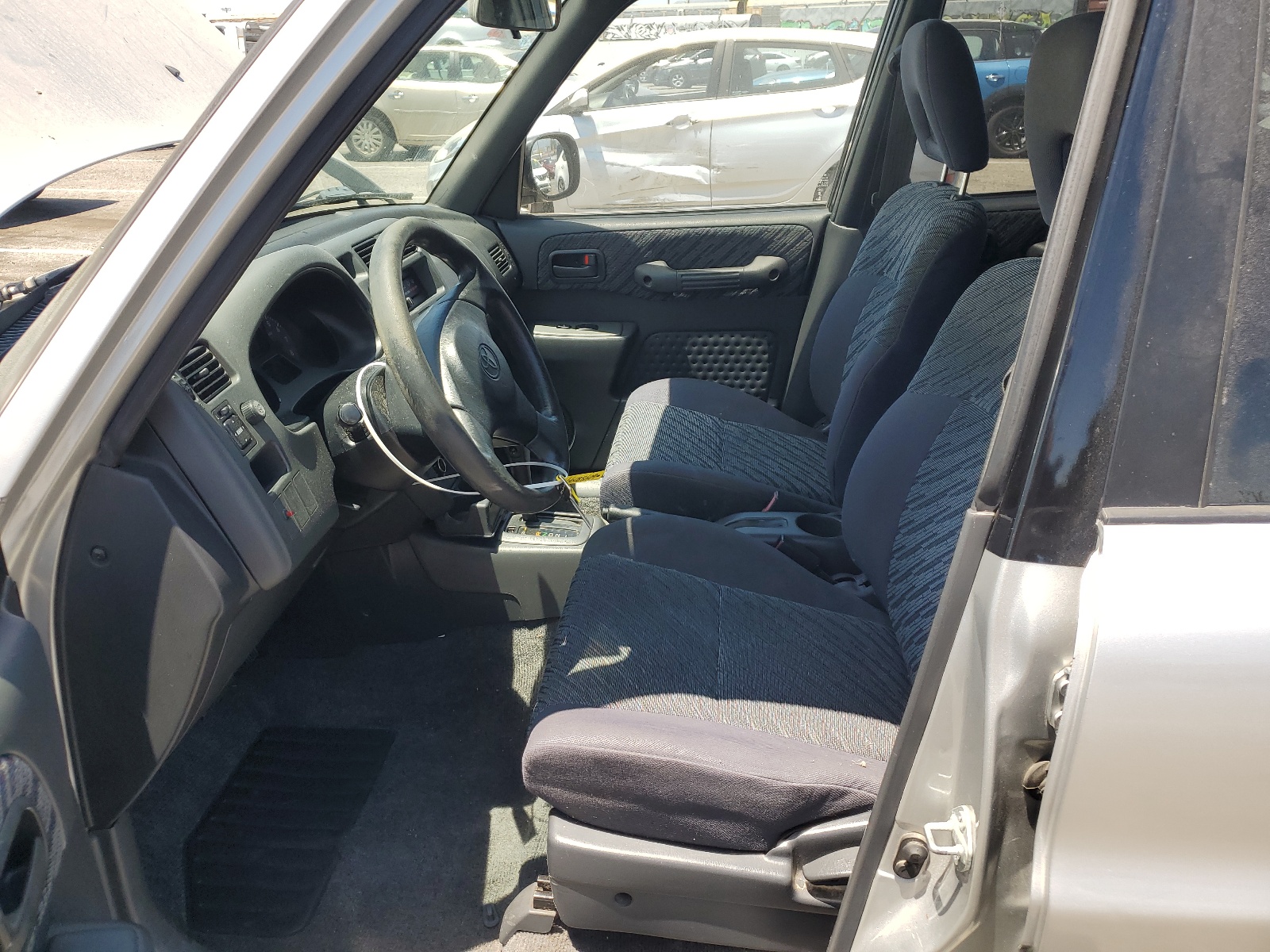 JT3GP10V2W7041231 1998 Toyota Rav4