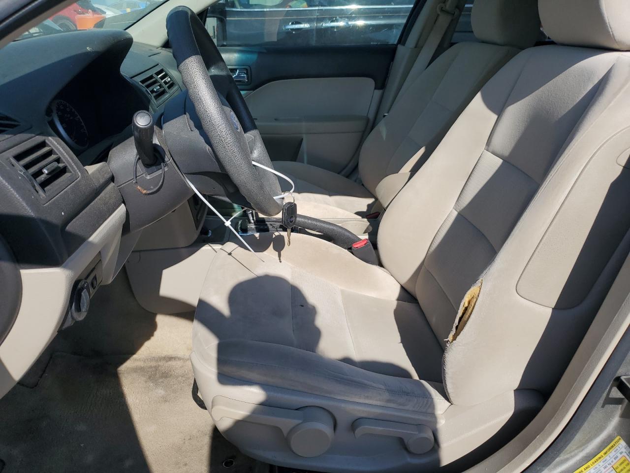 2008 Ford Fusion S VIN: 3FAHP06Z98R152008 Lot: 60742824