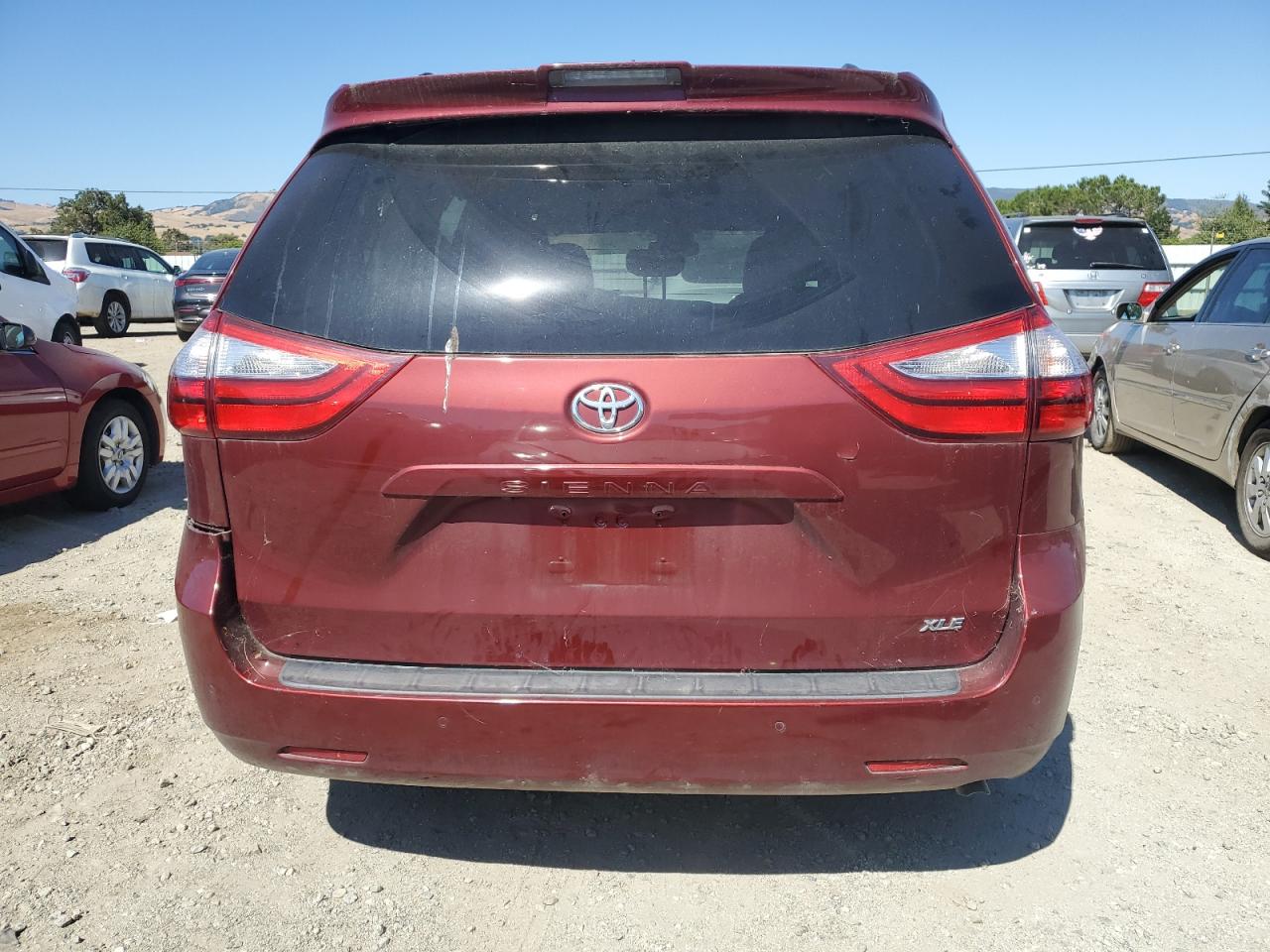 5TDYZ3DC0JS914780 2018 Toyota Sienna Xle