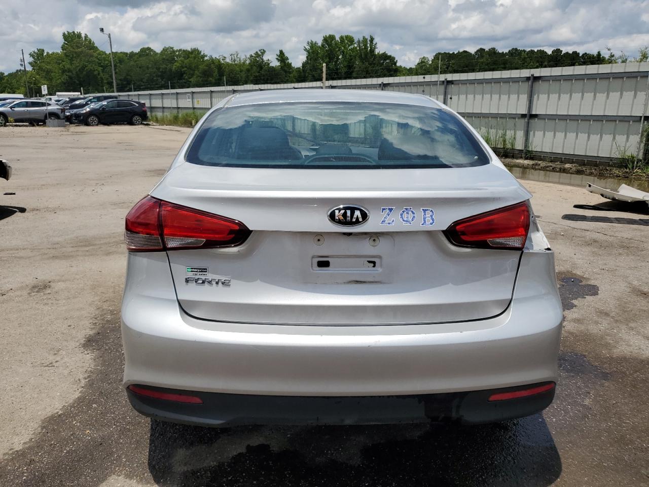 2018 Kia Forte Lx VIN: 3KPFL4A72JE248635 Lot: 58948774