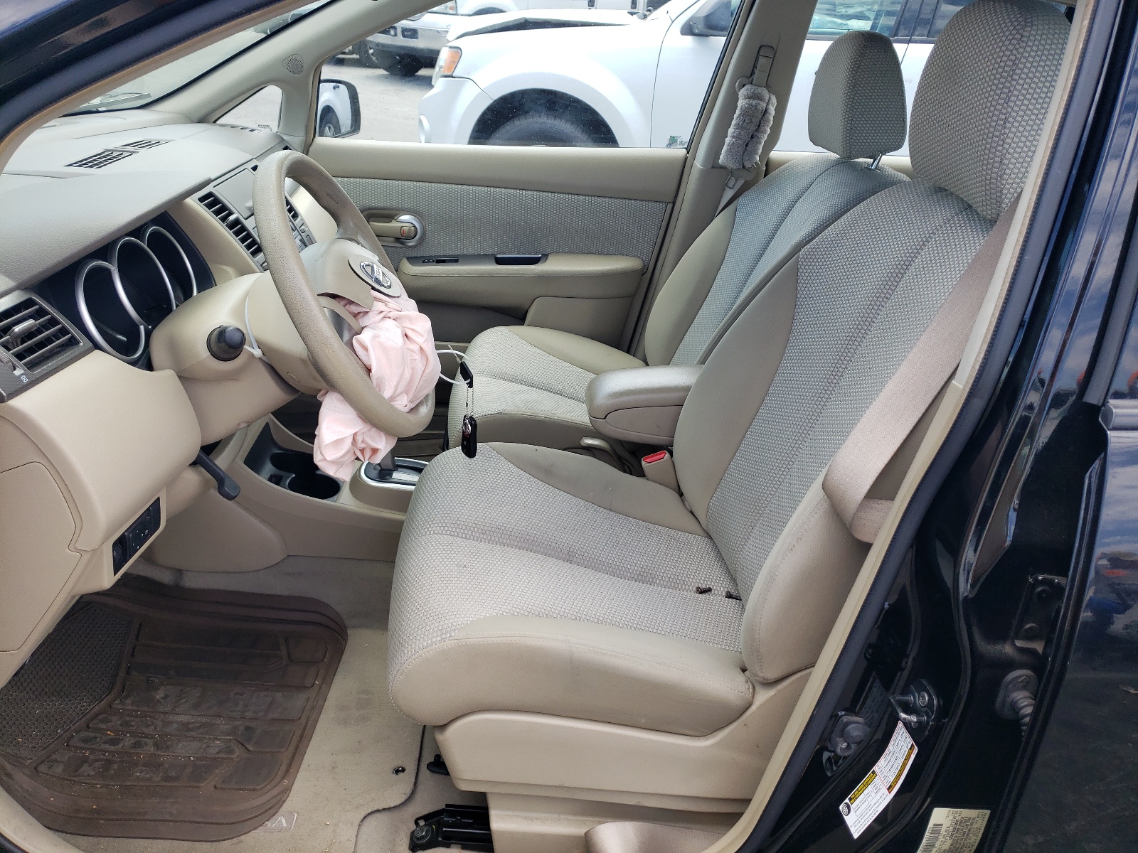 3N1BC13E99L392623 2009 Nissan Versa S