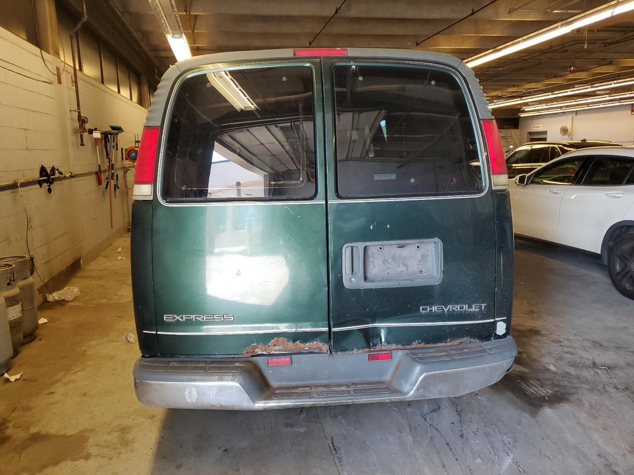 2001 Chevrolet Express G1500 VIN: 1GBFG15R811226242 Lot: 59137194