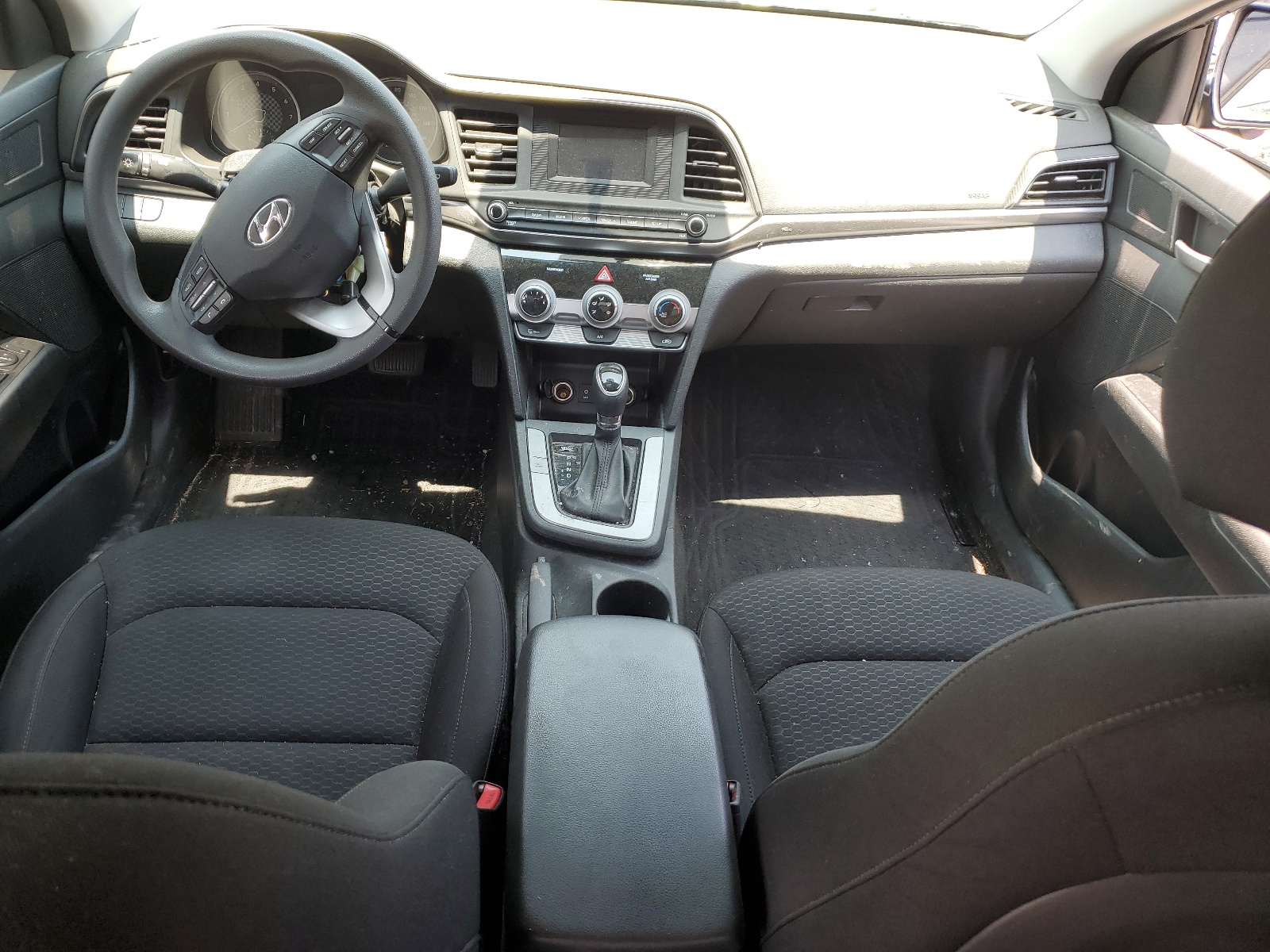 KMHD74LF6KU786558 2019 Hyundai Elantra Se