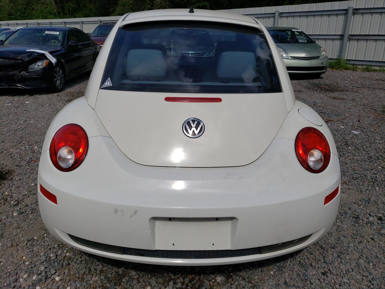 2008 Volkswagen New Beetle Triple White VIN: 3VWFW31C88M511139 Lot: 59730374