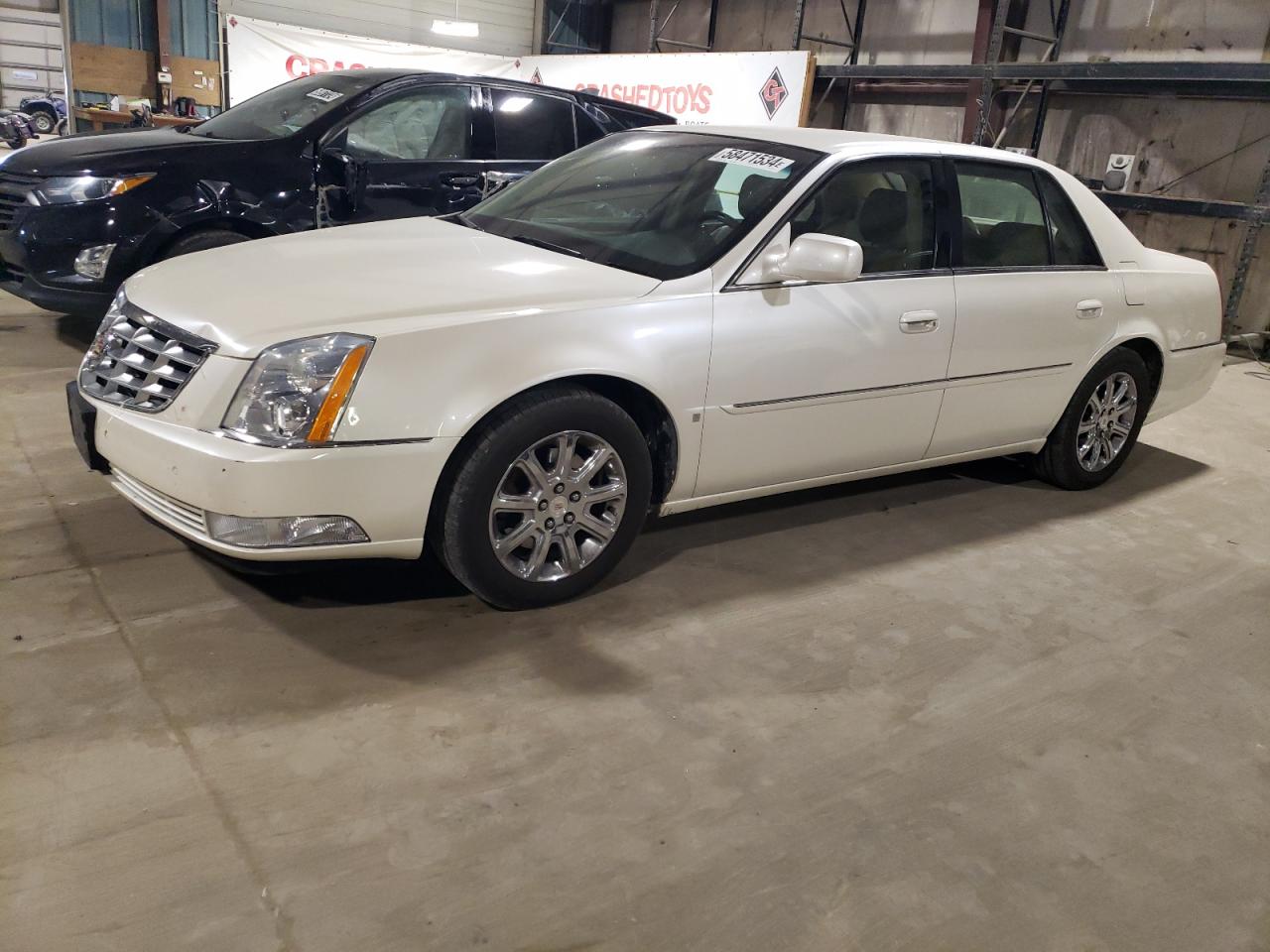2008 Cadillac Dts for Sale in Eldridge, IA - Minor Dent/Scratches