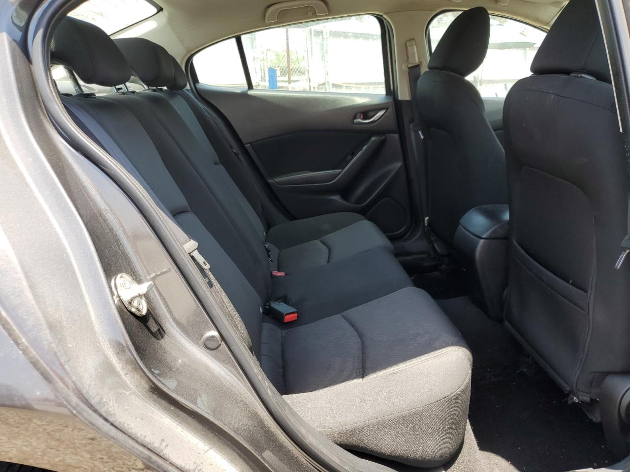 2018 Mazda 3 Sport VIN: 3MZBN1U7XJM179215 Lot: 60775684