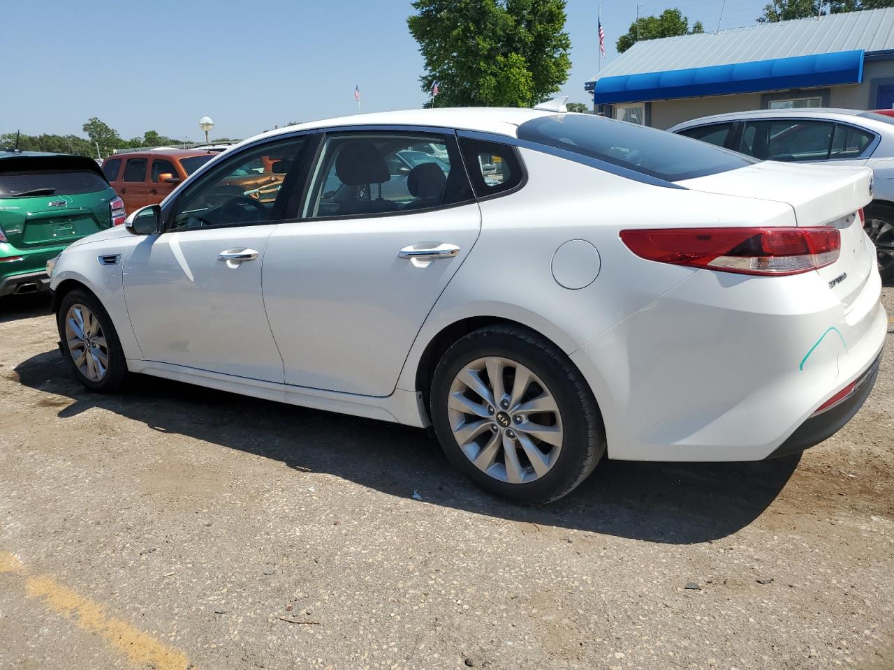2017 Kia Optima - Image 2
