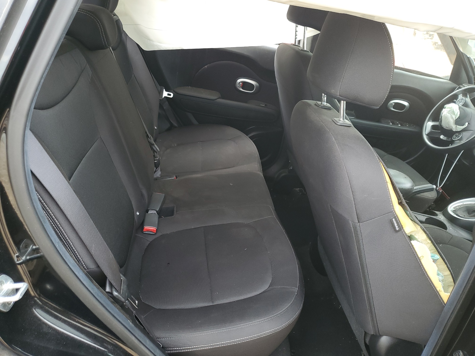 KNDJN2A26J7508211 2018 Kia Soul