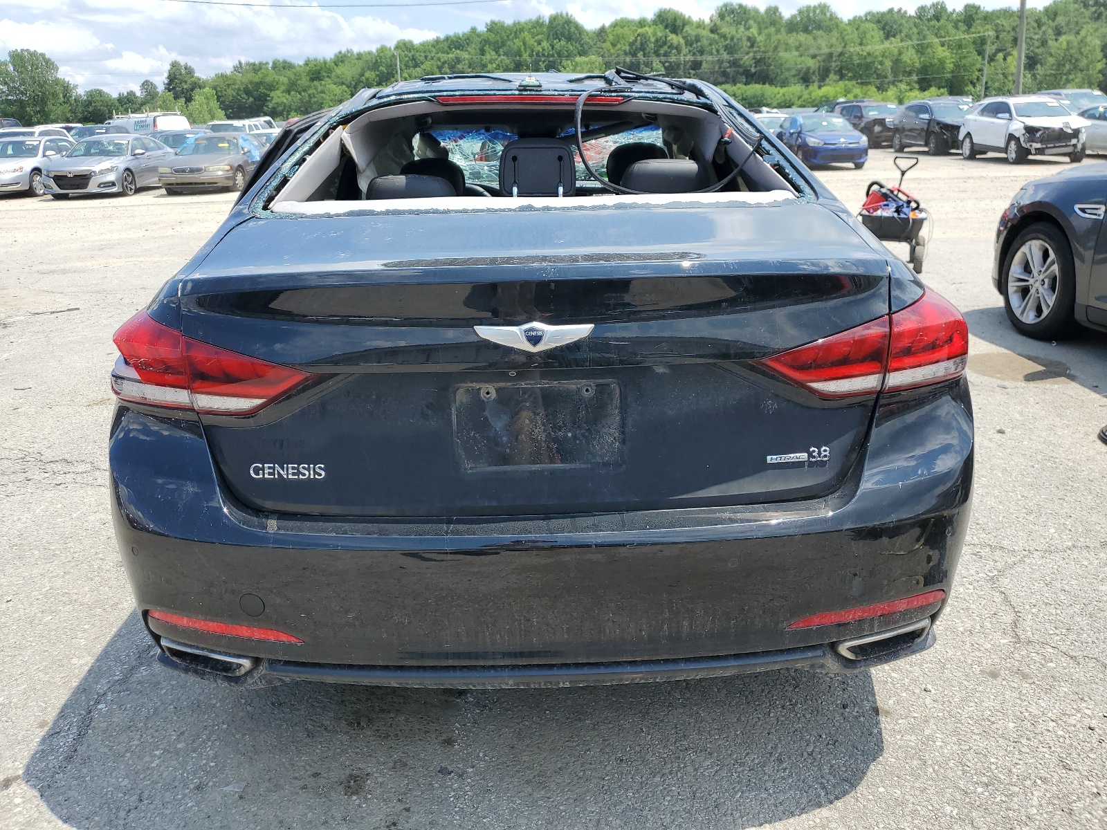 KMHGN4JE5GU126256 2016 Hyundai Genesis 3.8L