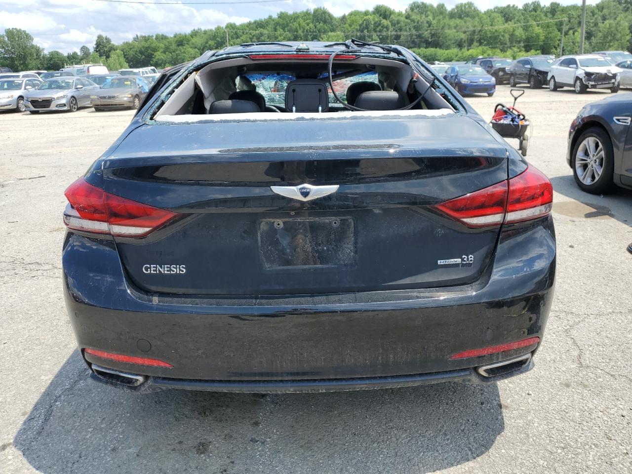 2016 Hyundai Genesis 3.8L VIN: KMHGN4JE5GU126256 Lot: 61091344