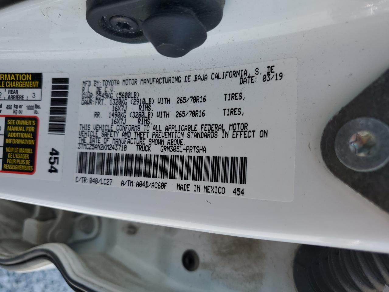 2019 Toyota Tacoma - Image 13