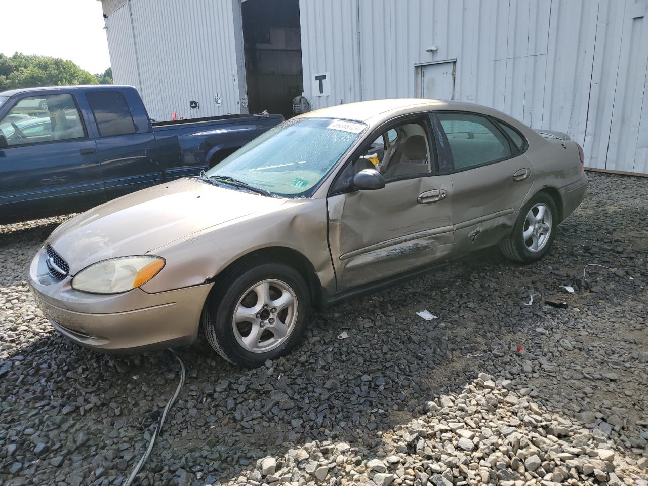 2003 Ford Taurus Se for Sale in Windsor, NJ - Side